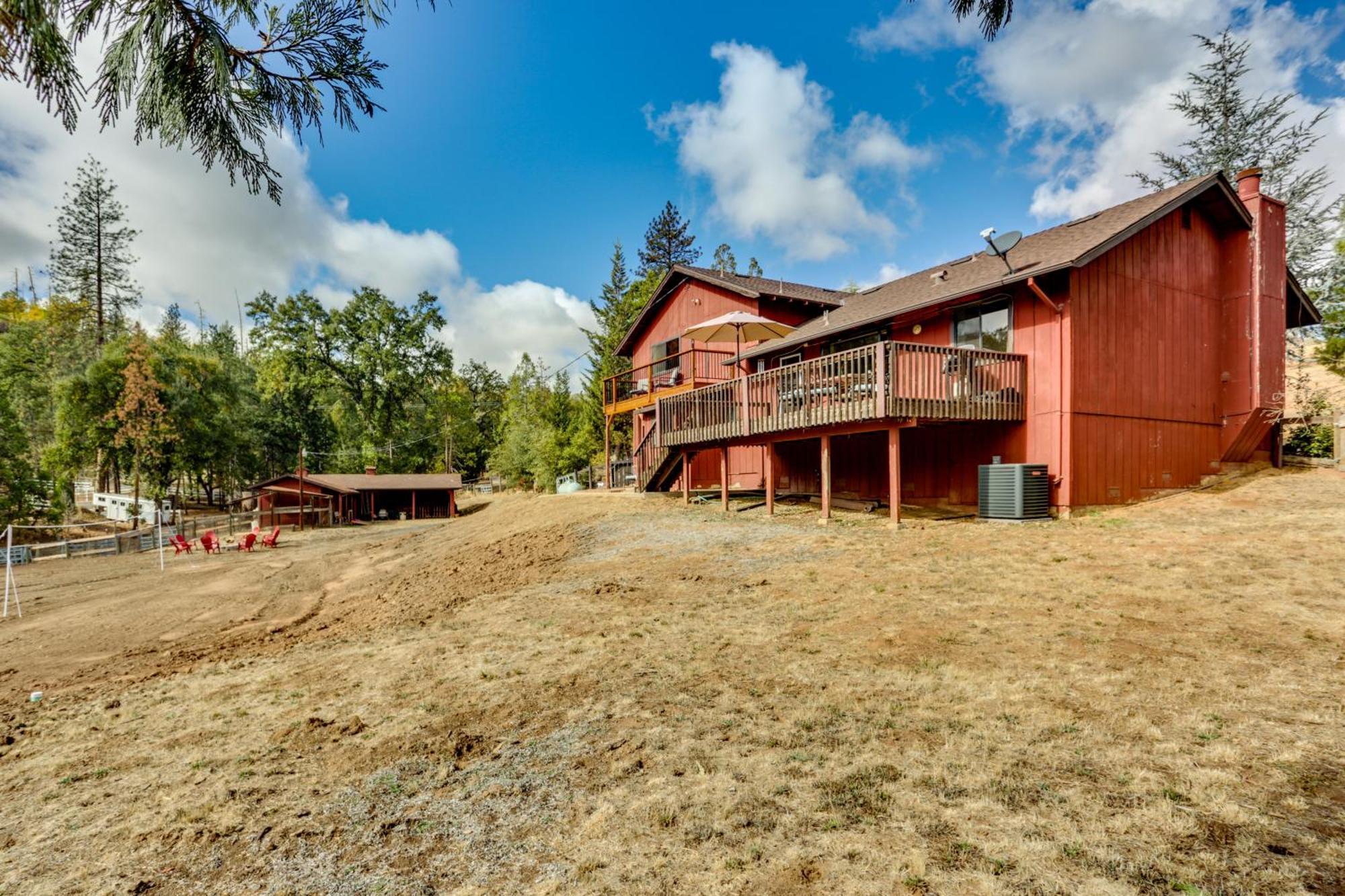 Pet-Friendly Escape With Game Room And Fire Pit! North Fork Exterior photo